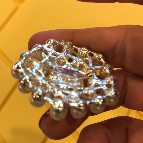 Rhinestones and faux pearls beautiful brooches set - Picture 5 of 11